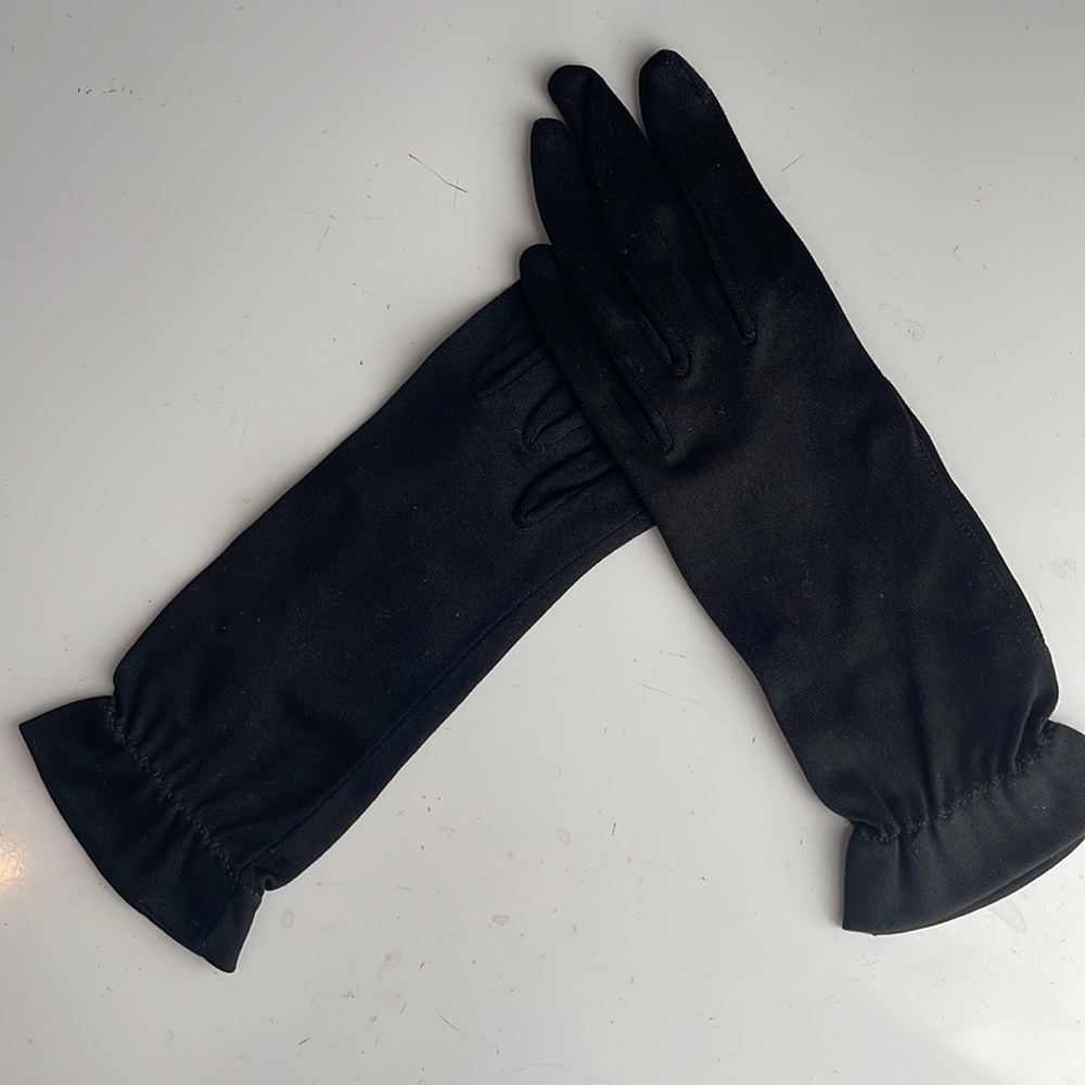 Vintage black gloves